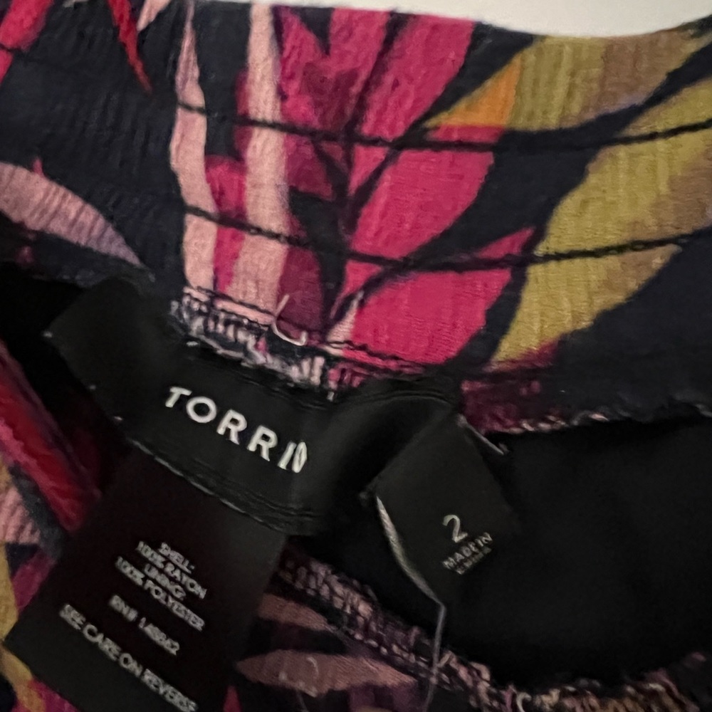 Torrid Size 2 floral print shorts